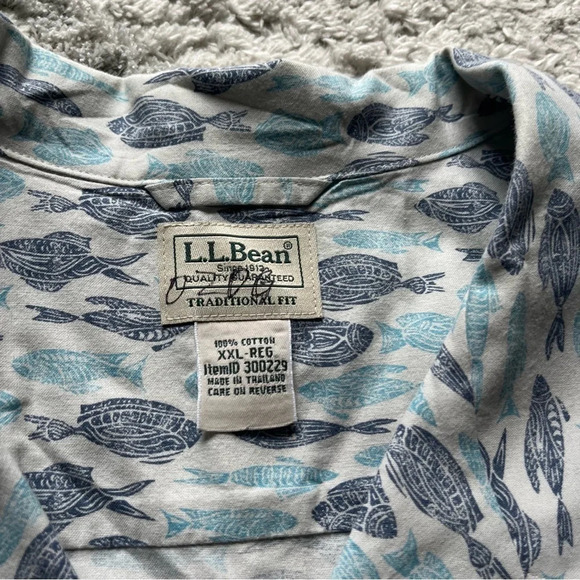 LL bean short sleeve button front fish print short sleeve novelty print XXL - Picture 2 of 8